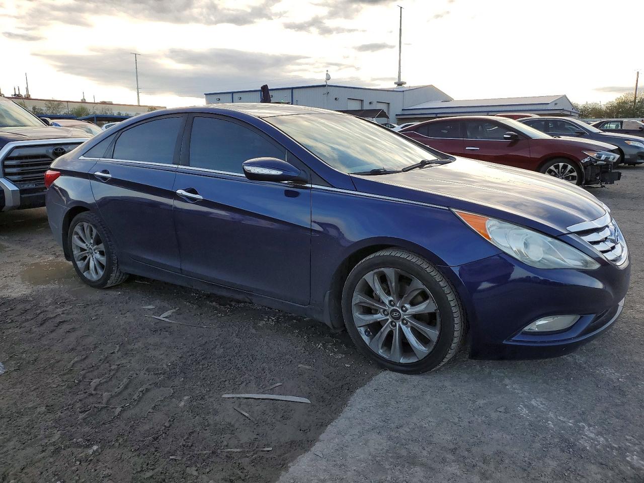 2013 HYUNDAI SONATA SE photo 4