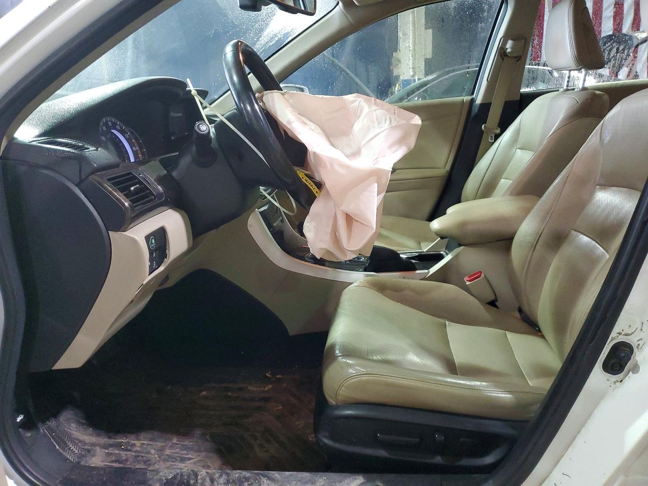2017 HONDA ACCORD TOURING photo 7