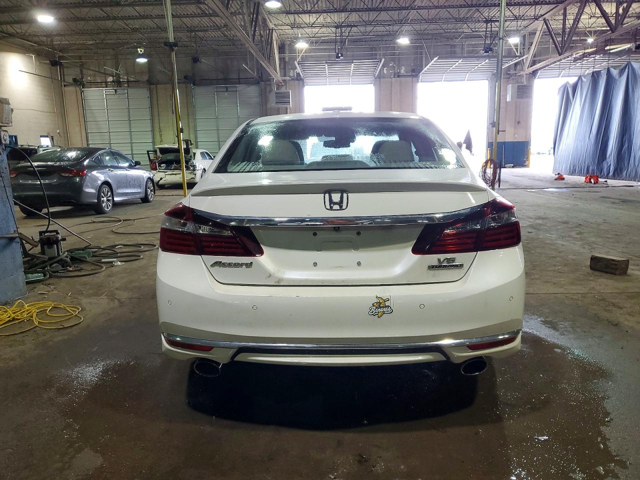 2017 HONDA ACCORD TOURING photo 6