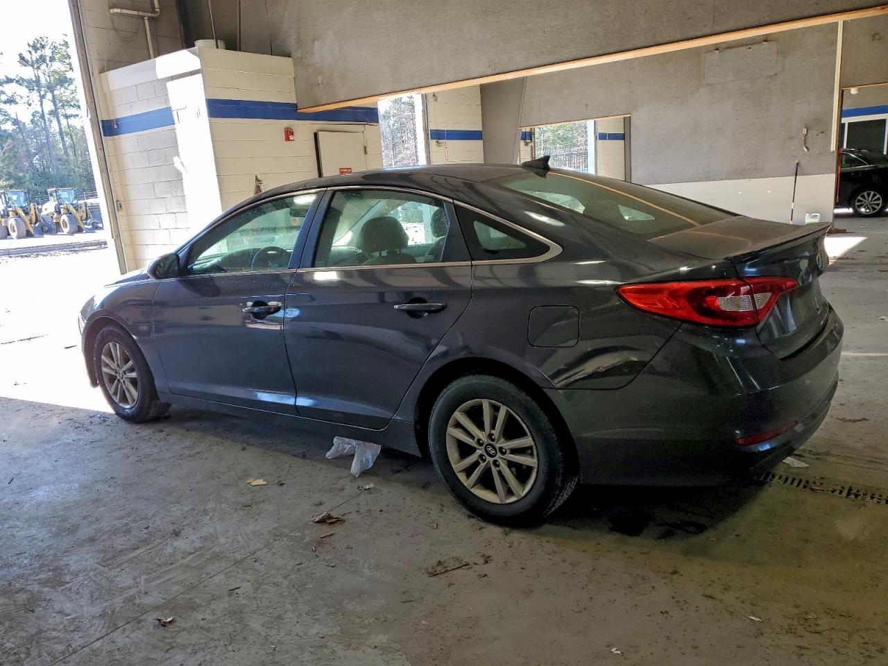 2015 HYUNDAI SONATA SE photo 3
