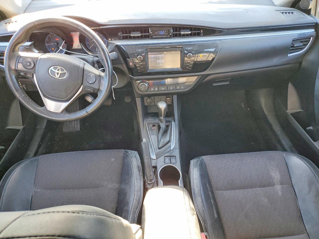 2014 TOYOTA COROLLA L photo 8