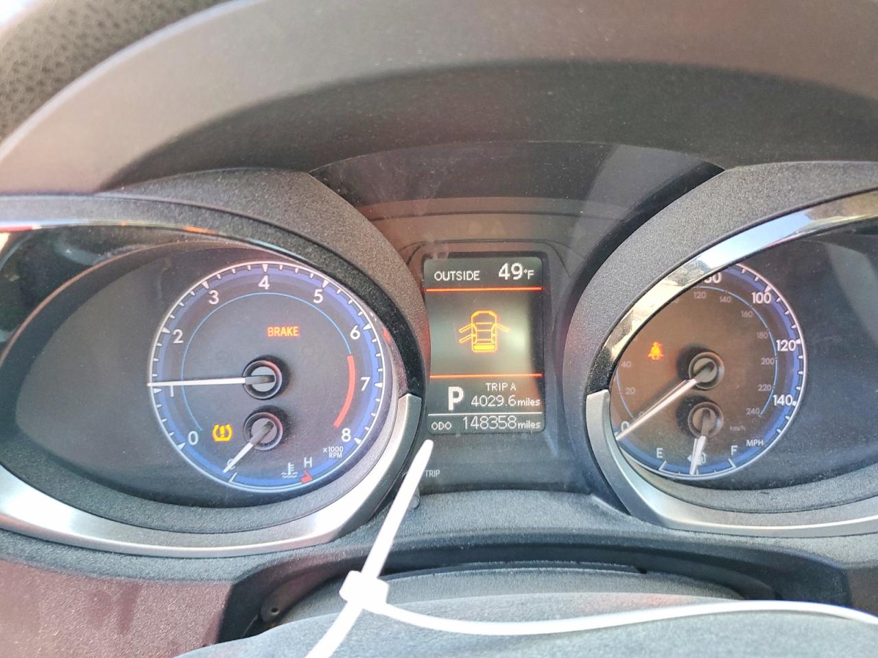 2014 TOYOTA COROLLA L photo 9