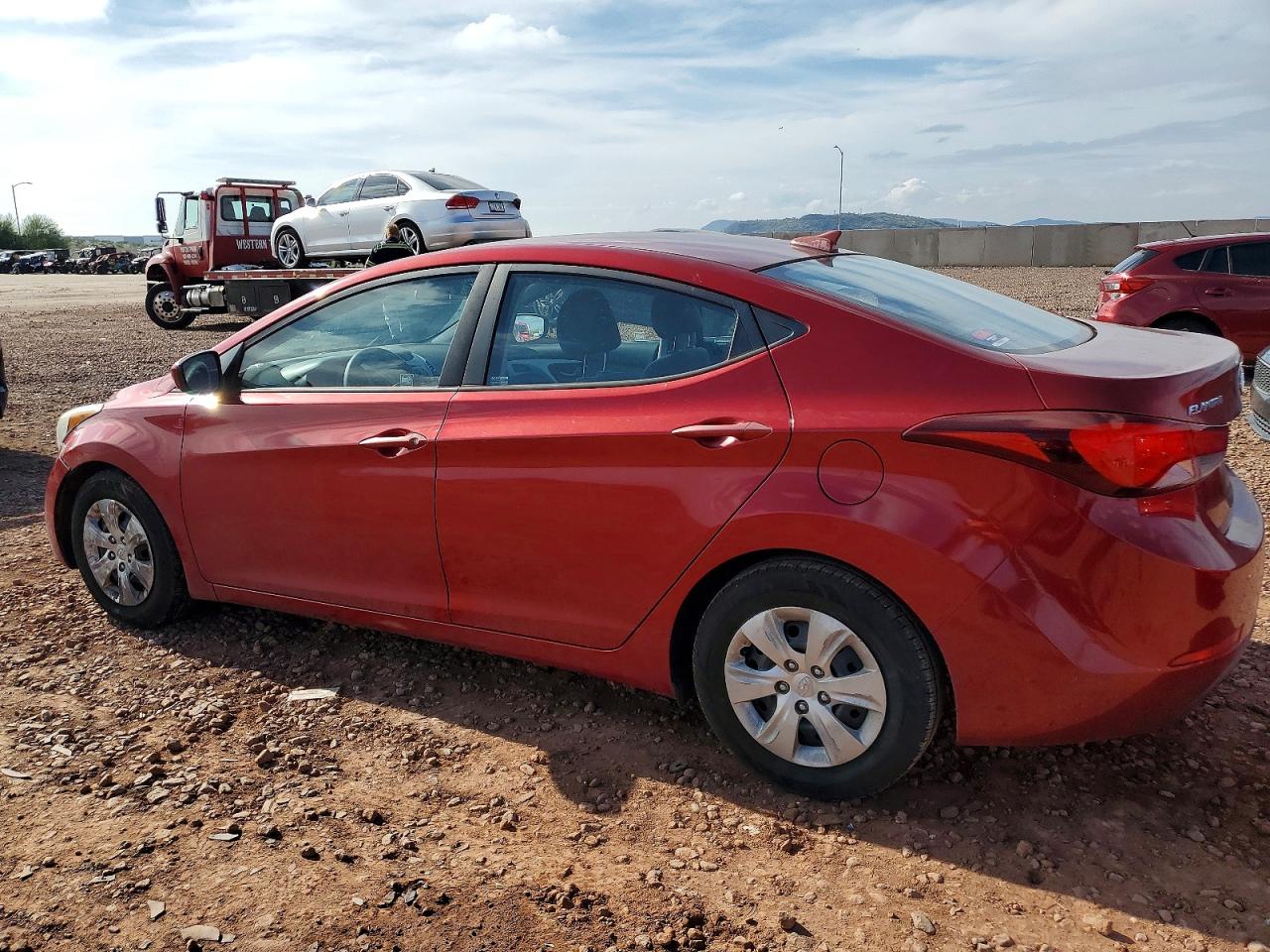 2016 HYUNDAI ELANTRA SE photo 2