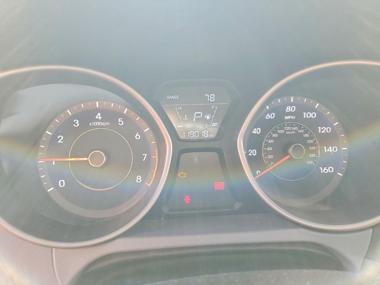 2016 HYUNDAI ELANTRA SE photo 9