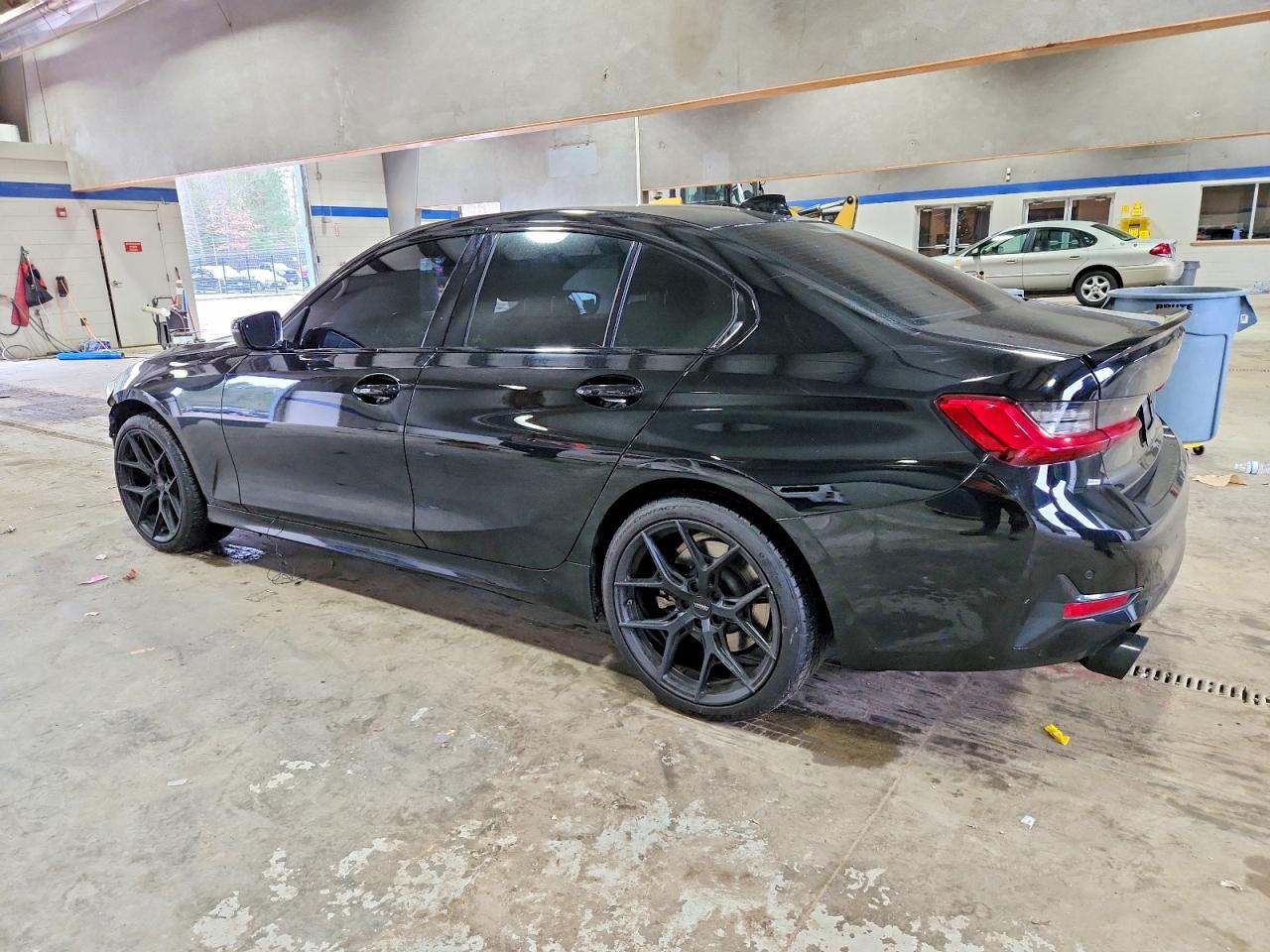 2020 BMW 330XI photo 2