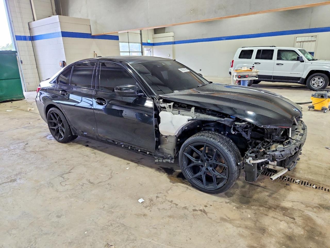 2020 BMW 330XI photo 4