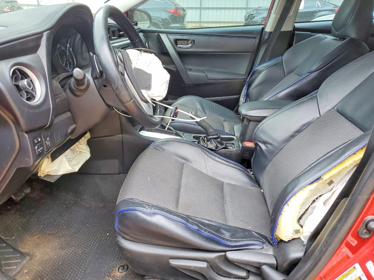 2019 TOYOTA COROLLA LE photo 7