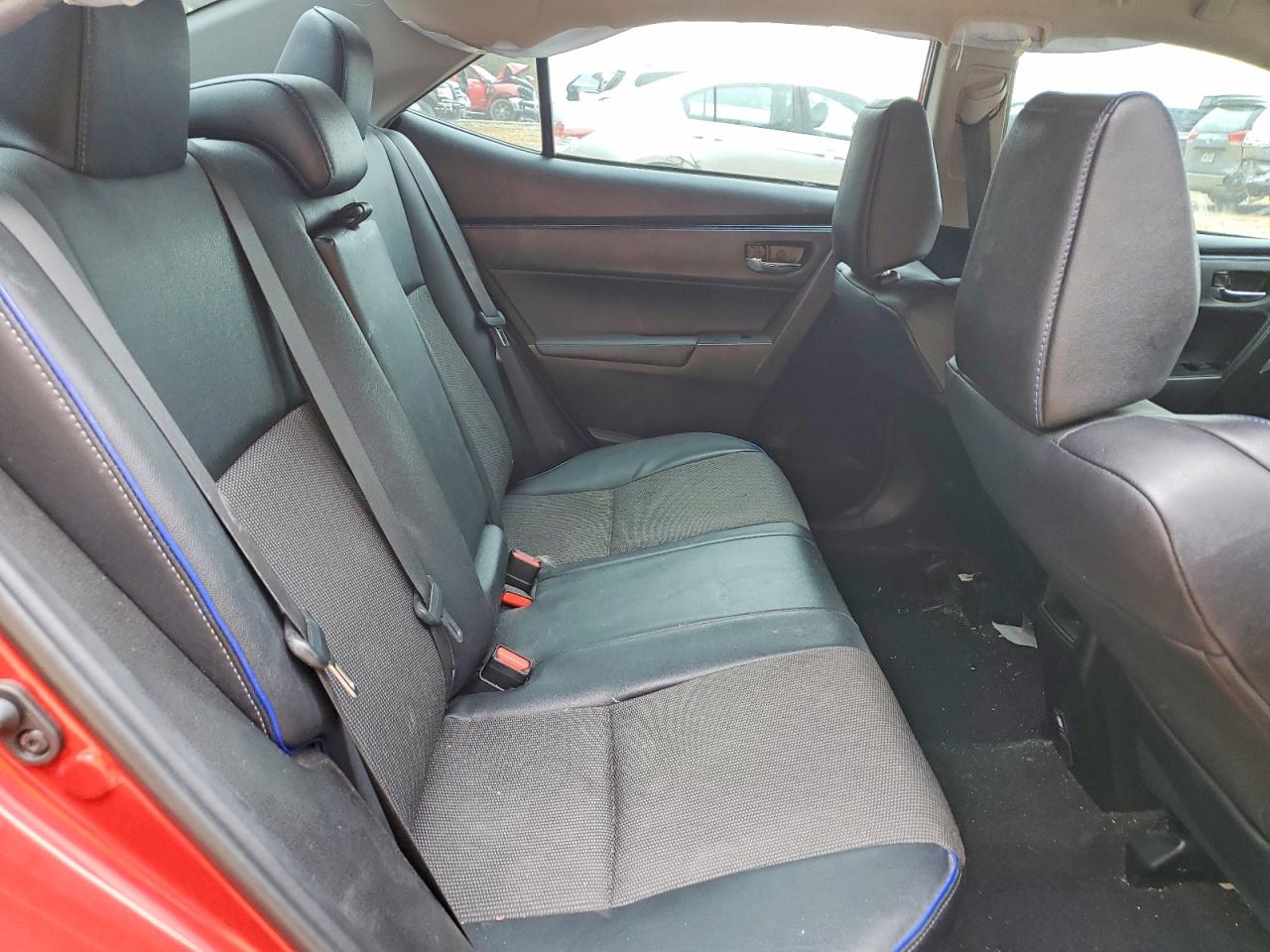 2019 TOYOTA COROLLA LE photo 10