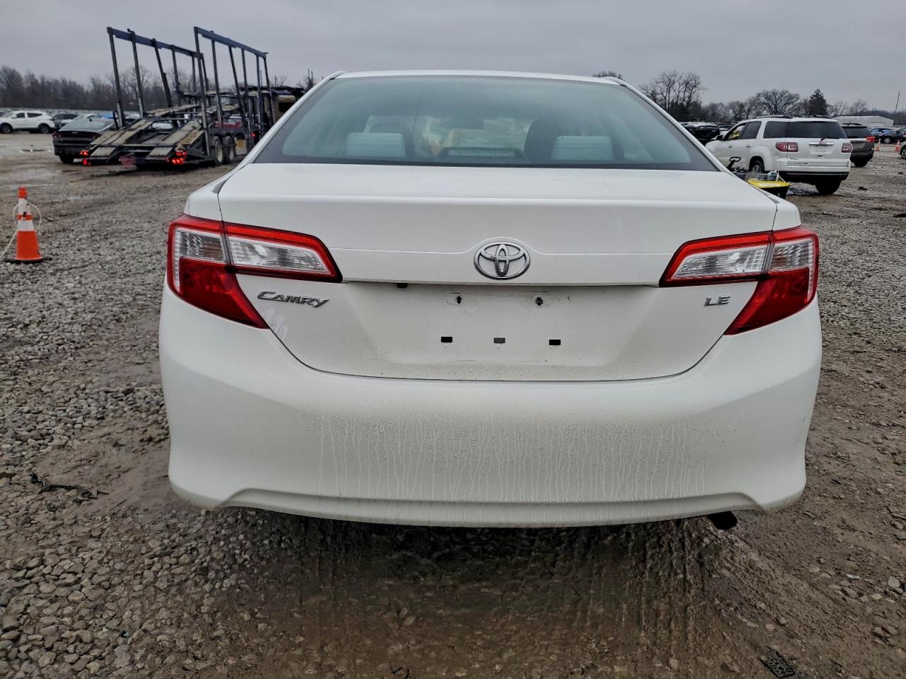 2014 TOYOTA CAMRY L photo 6