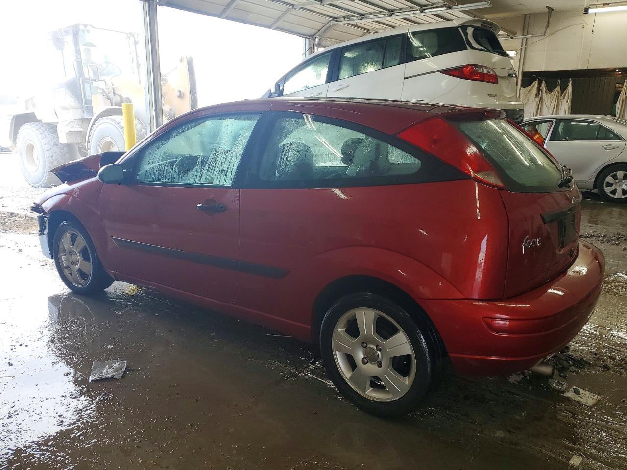 2003 FORD FOCUS ZX3 photo 2