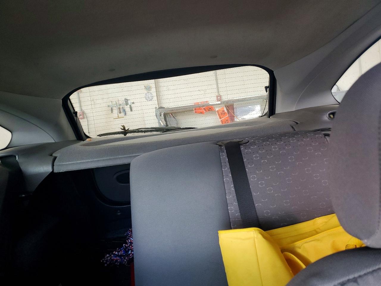 2003 FORD FOCUS ZX3 photo 10