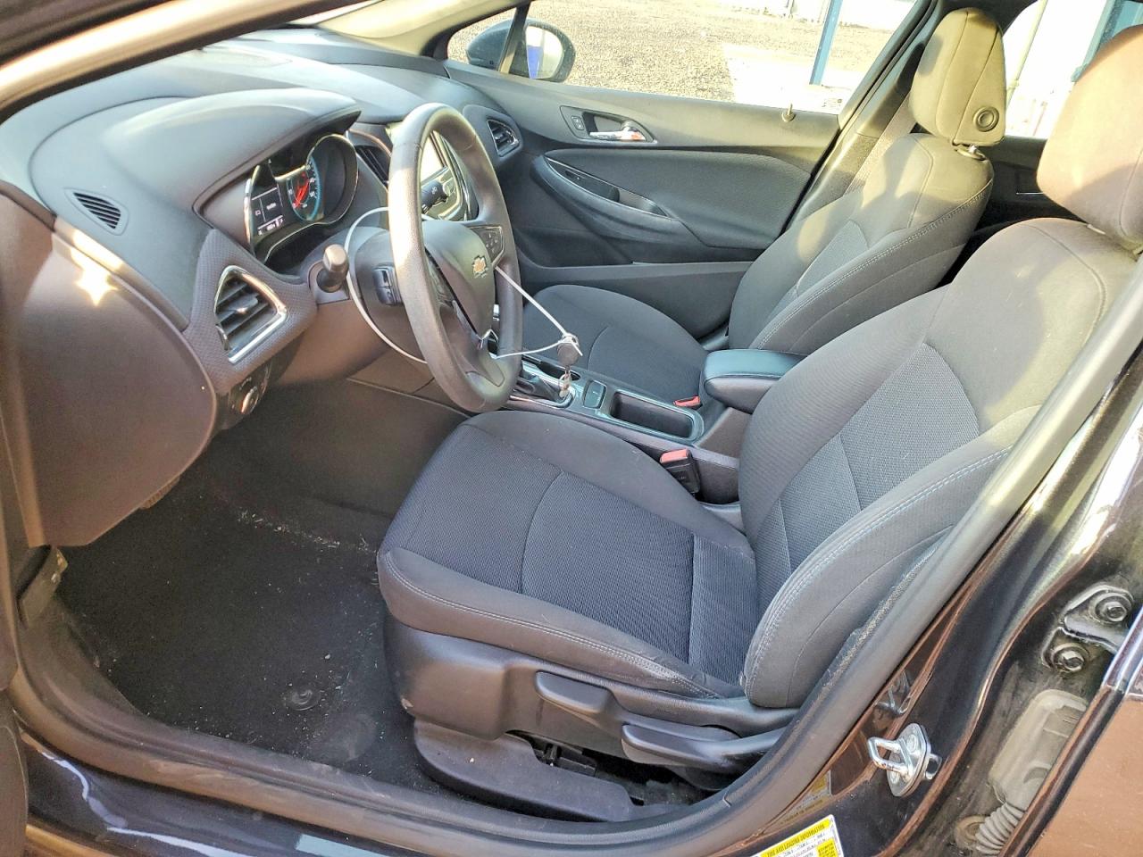 2017 CHEVROLET CRUZE LT photo 7