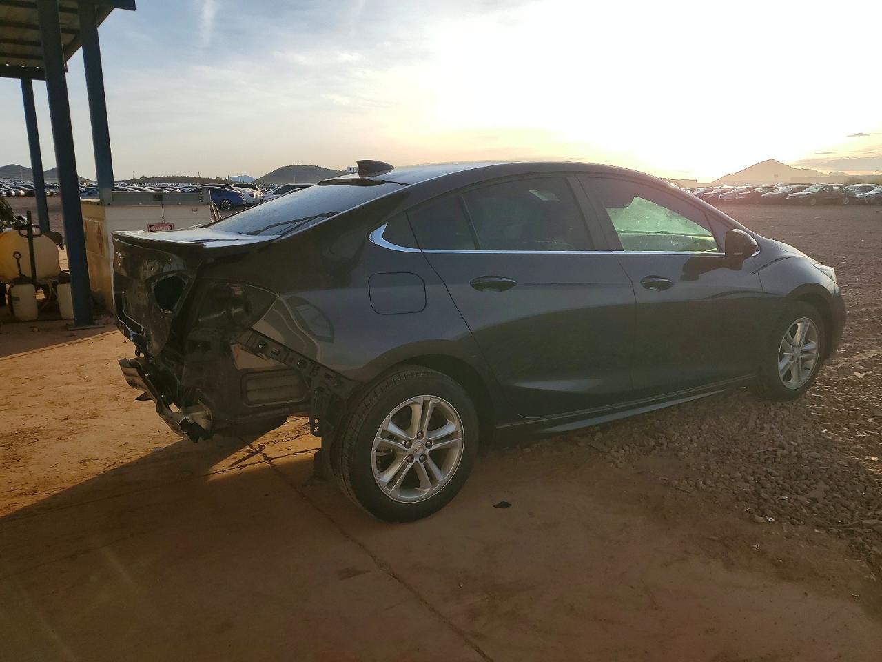 2017 CHEVROLET CRUZE LT photo 3