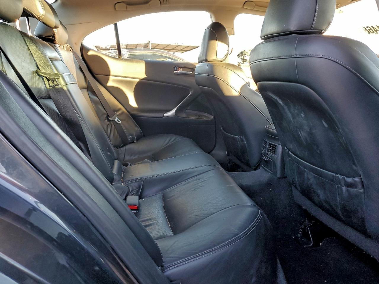 2010 LEXUS IS 250 photo 10
