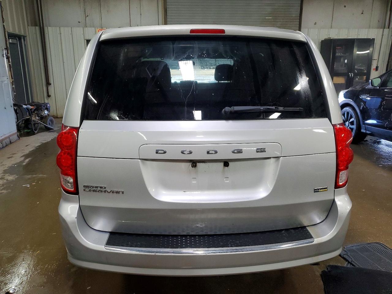 2012 DODGE GRAND CARAVAN SXT photo 6