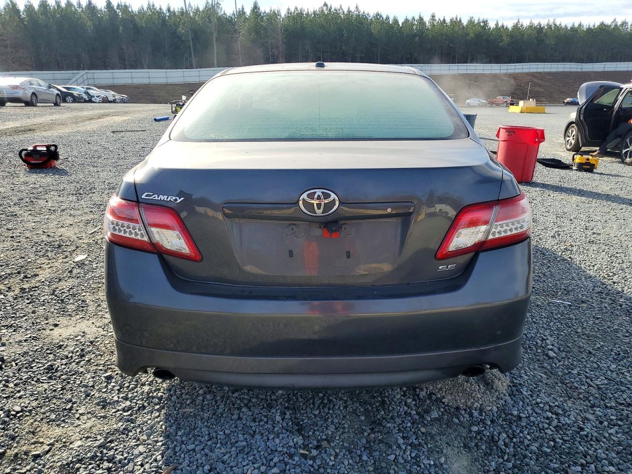 2010 TOYOTA CAMRY BASE photo 6