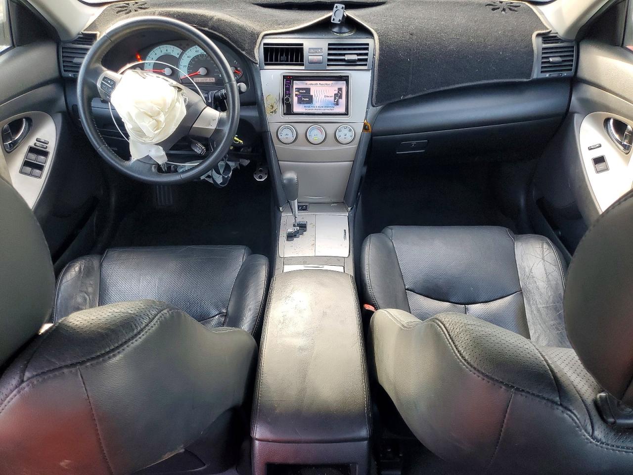 2010 TOYOTA CAMRY BASE photo 8