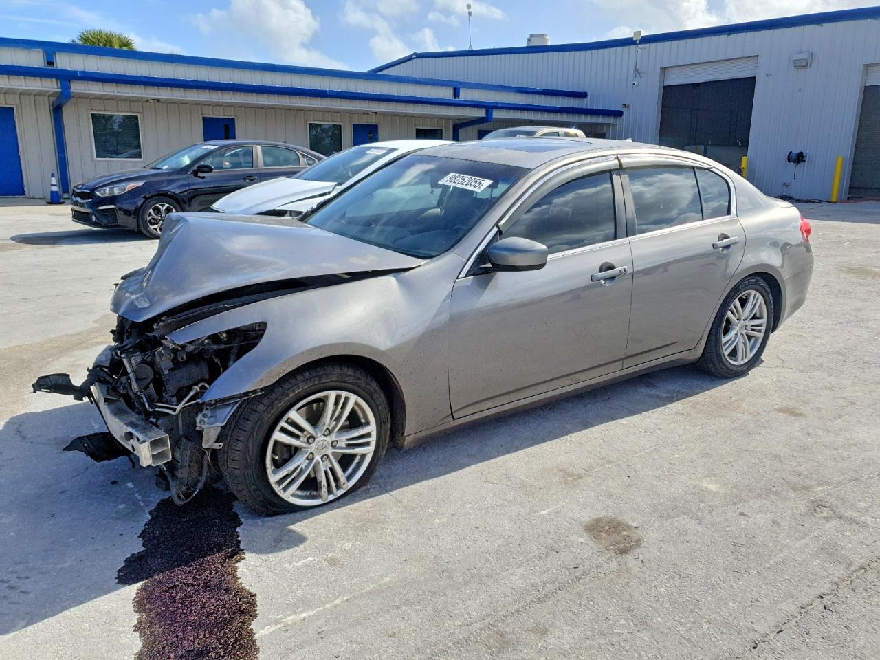 2013 INFINITI G37