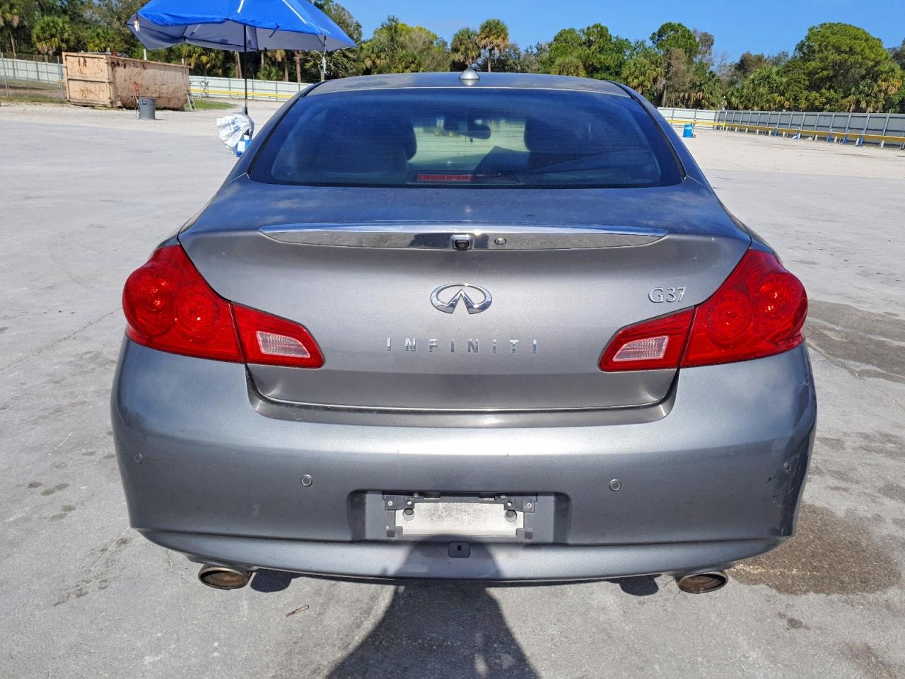 2013 INFINITI G37 BASE photo 6
