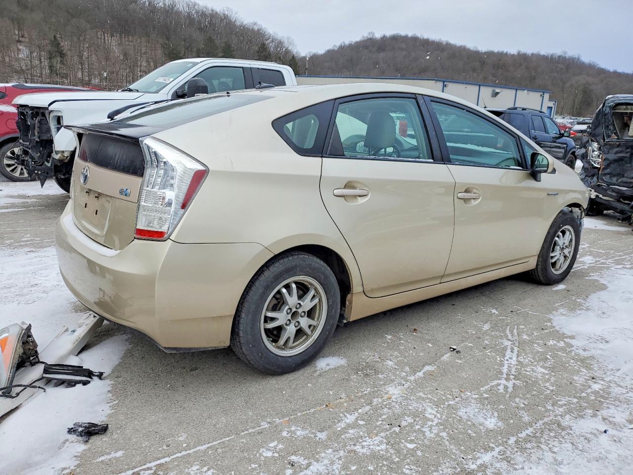 2010 TOYOTA PRIUS photo 3