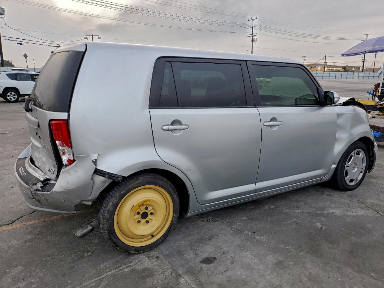 2008 TOYOTA SCION XB photo 3
