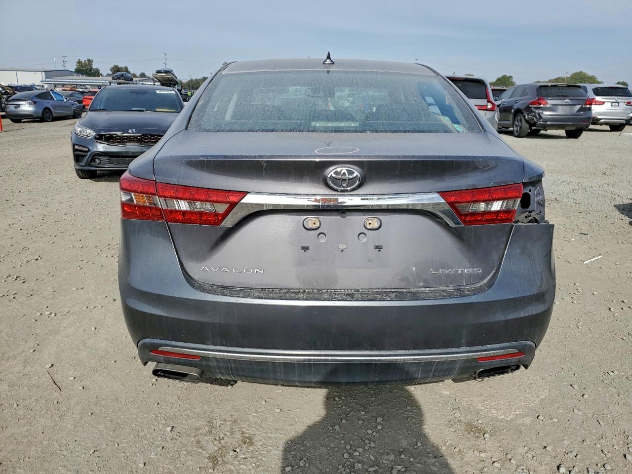 2016 TOYOTA AVALON XLE photo 6