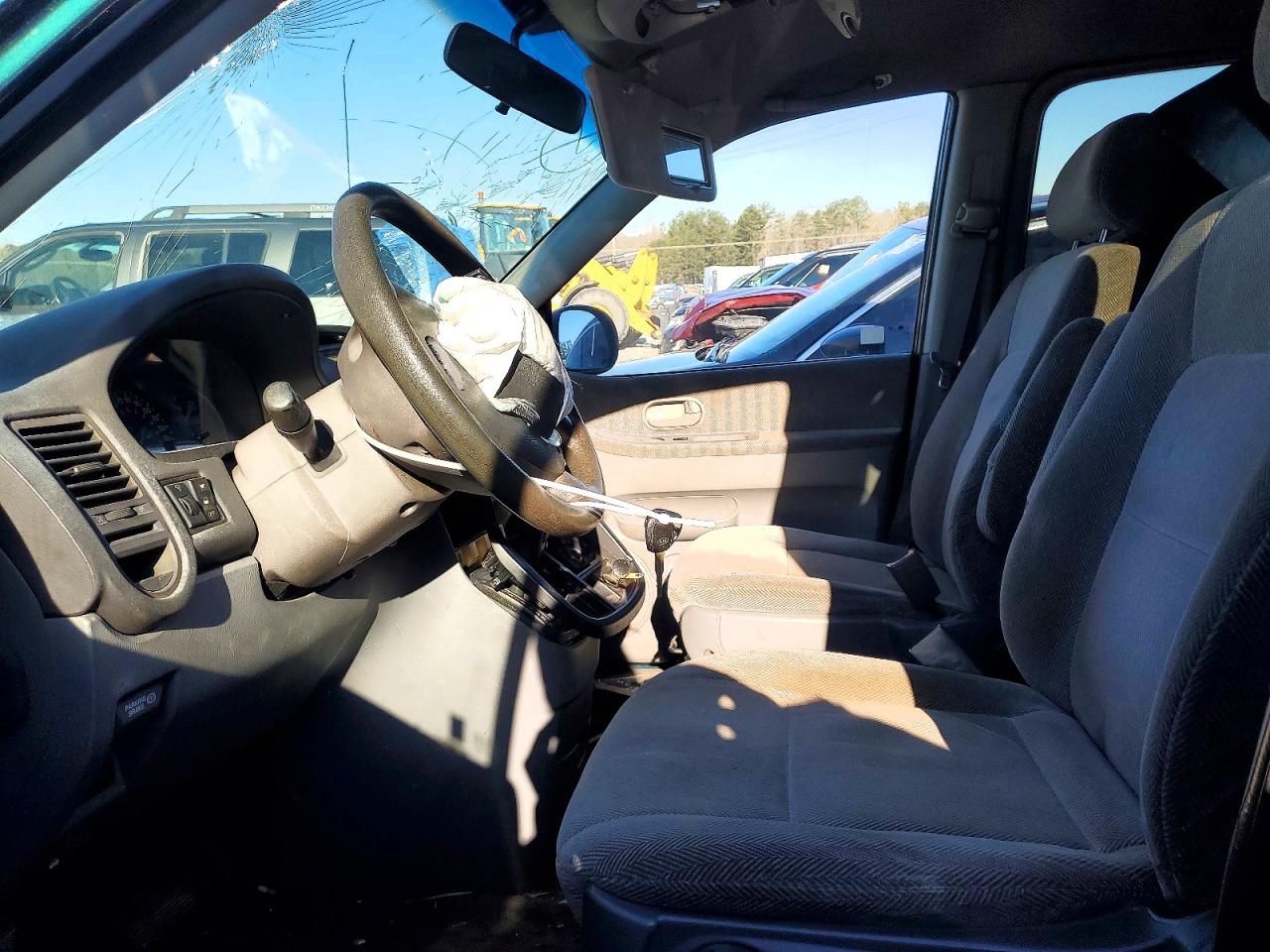2003 KIA SEDONA photo 7