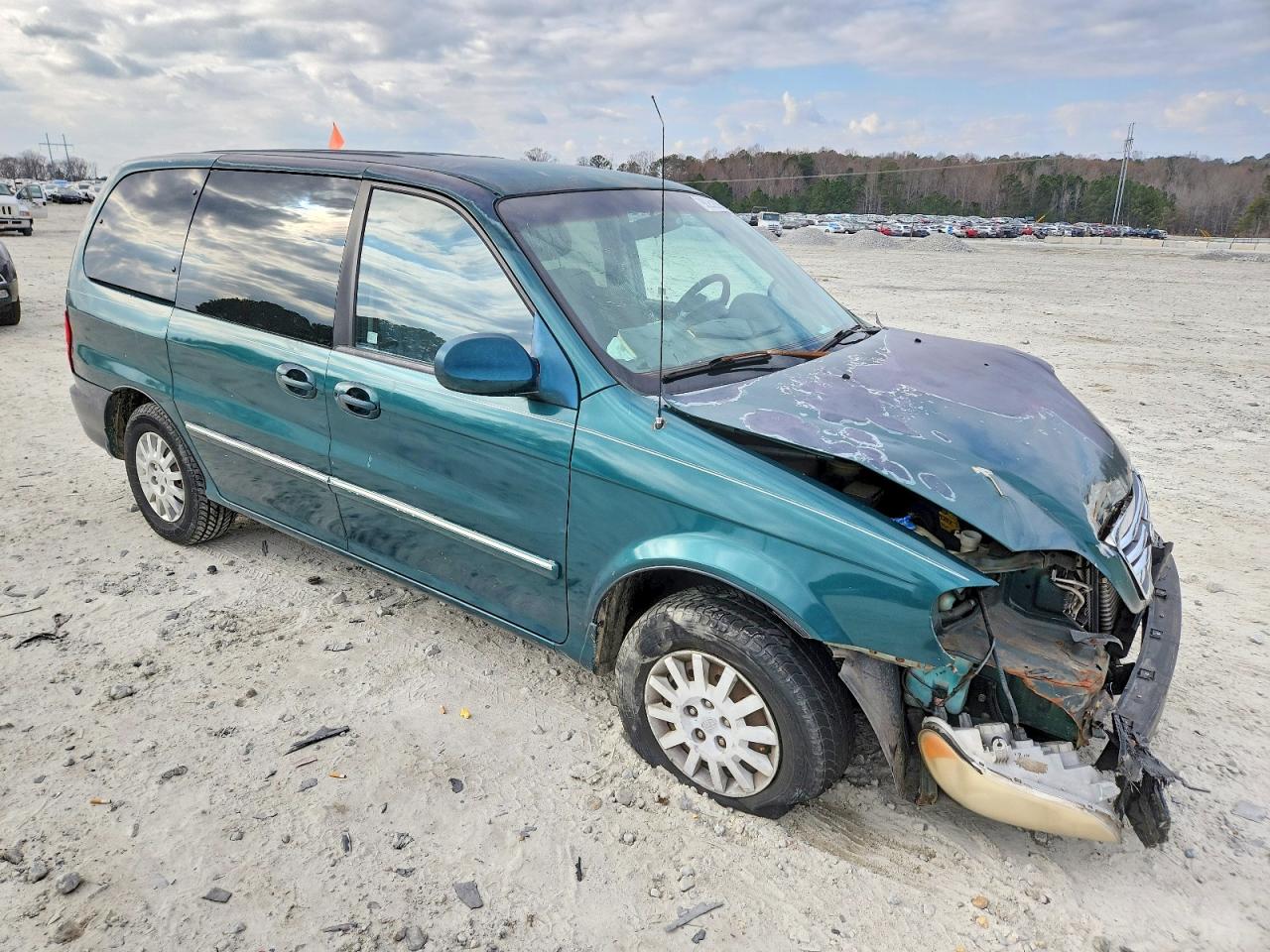 2003 KIA SEDONA photo 4