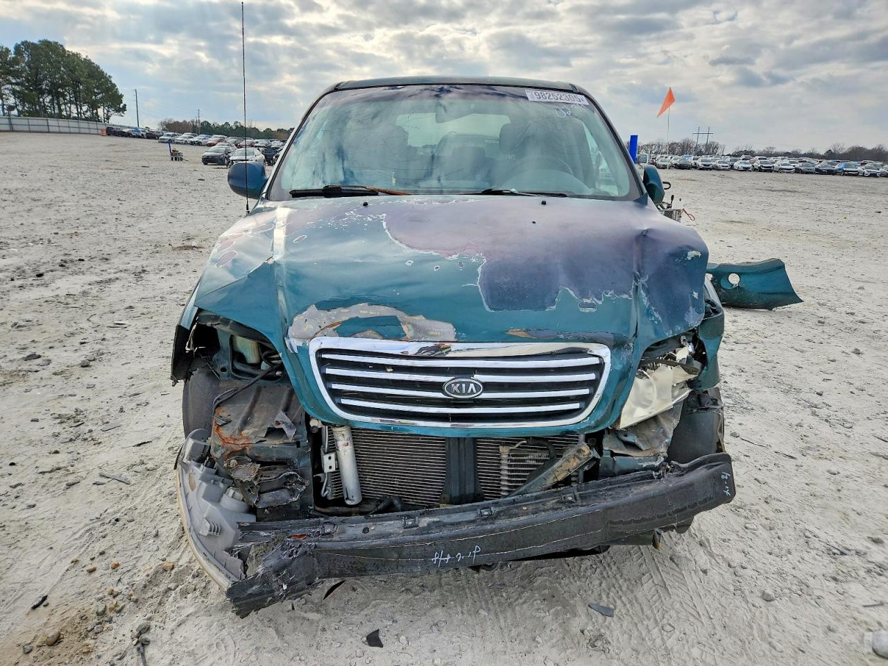 2003 KIA SEDONA photo 5