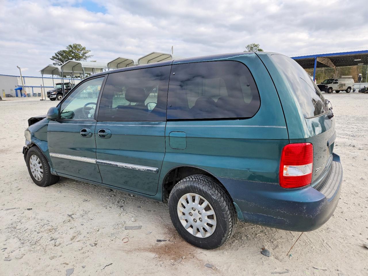 2003 KIA SEDONA photo 2