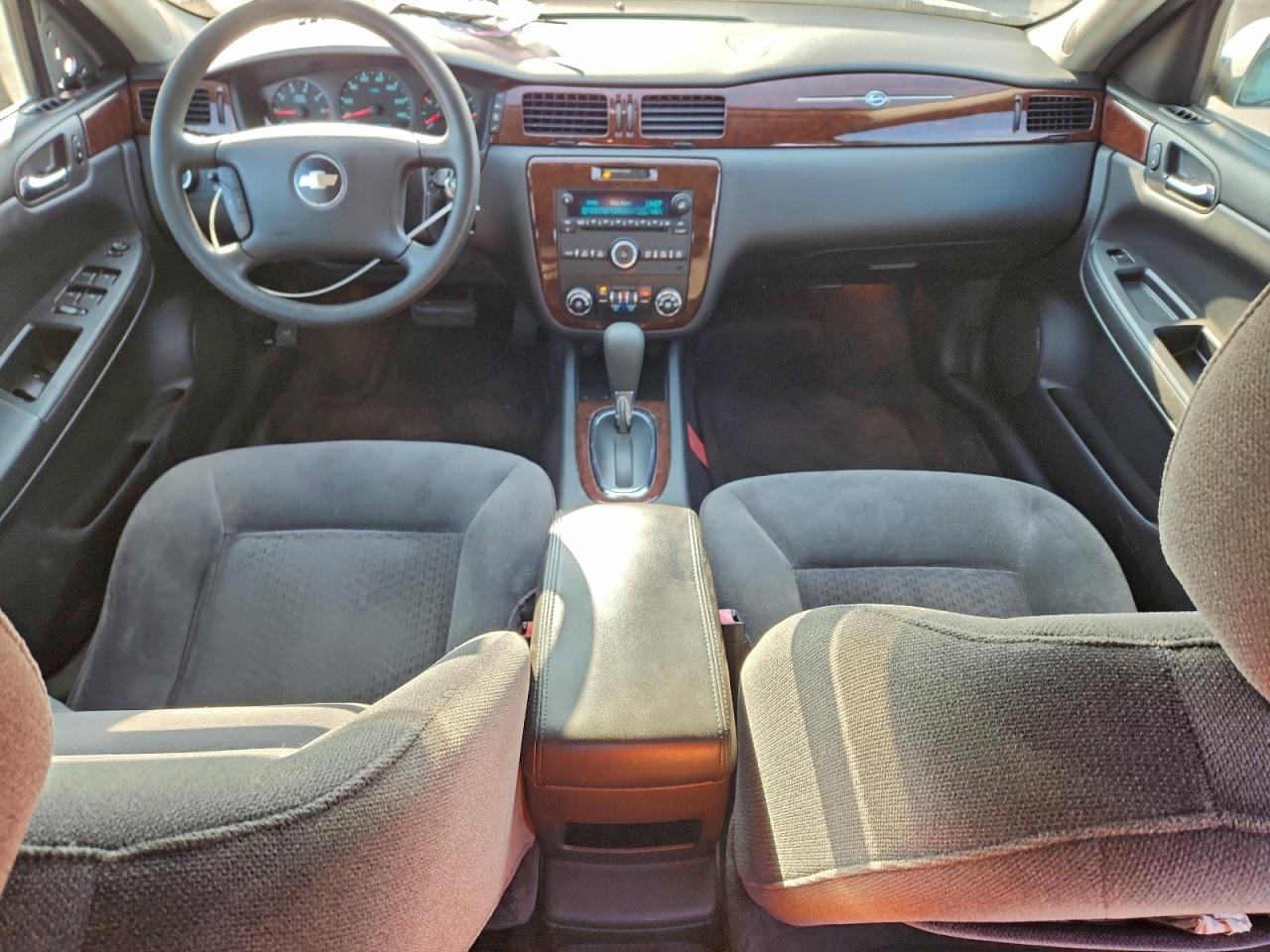 2010 CHEVROLET IMPALA LS photo 22