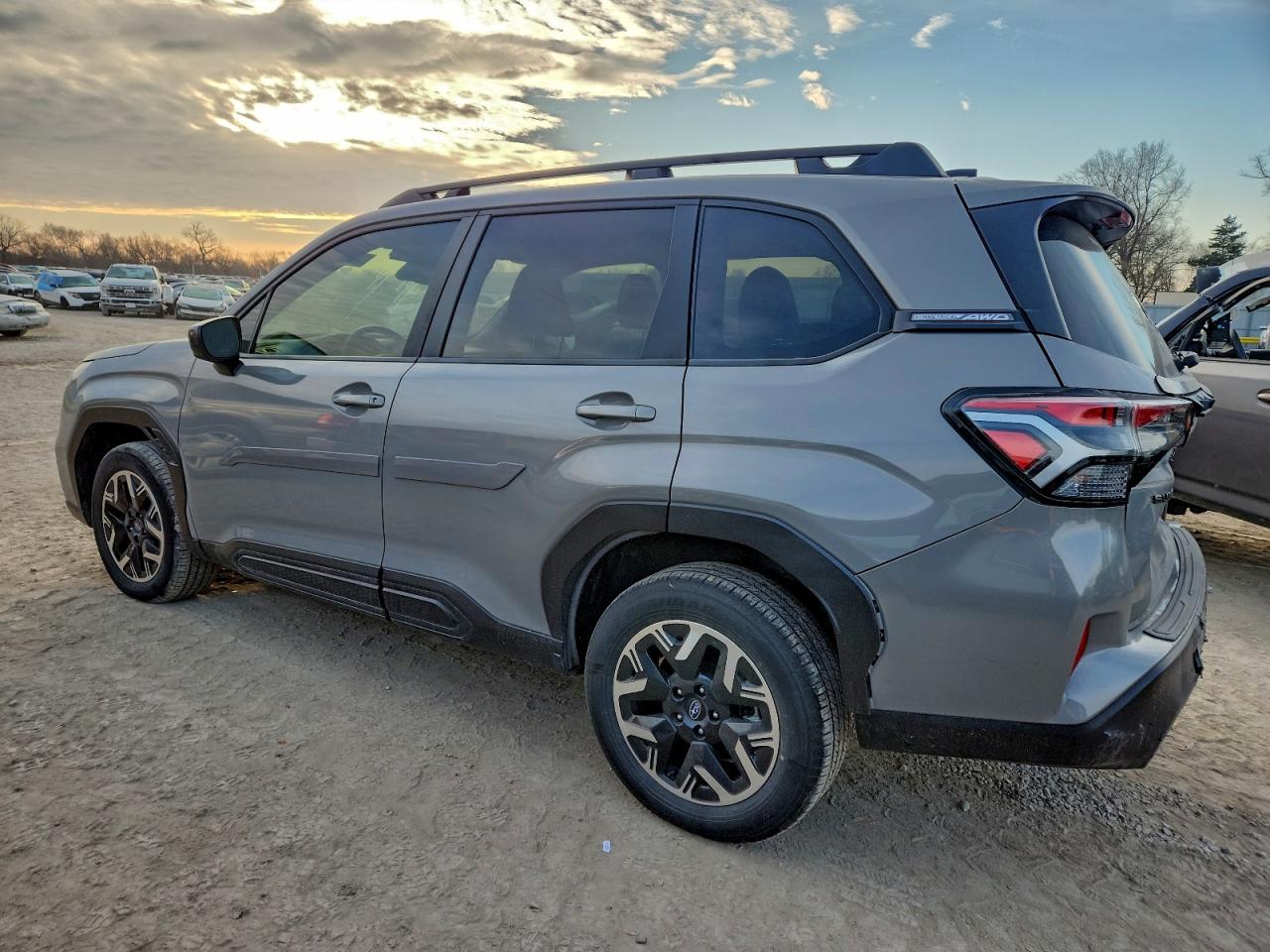 2025 SUBARU FORESTER PREMIUM photo 4