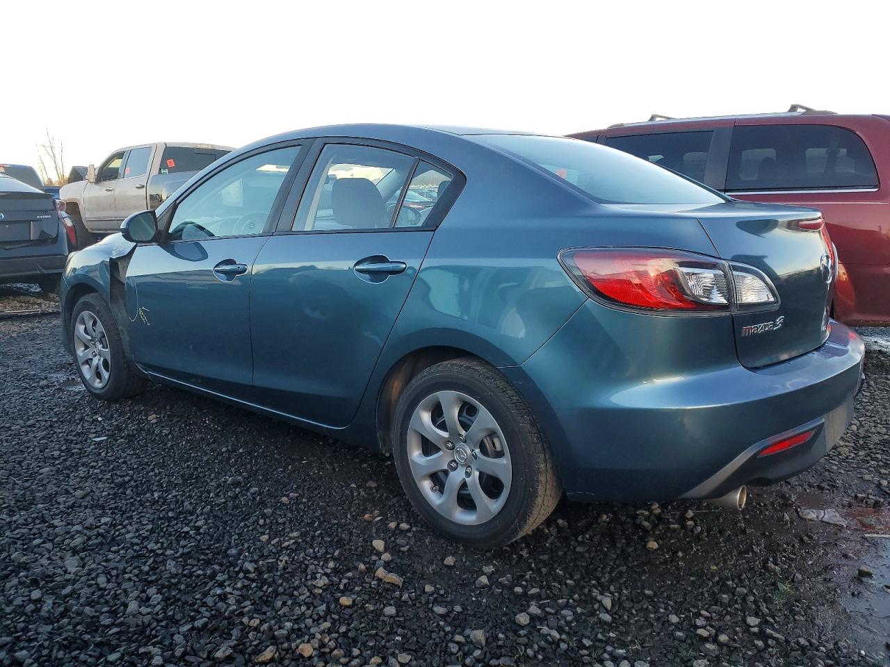 2010 MAZDA 3 I photo 2