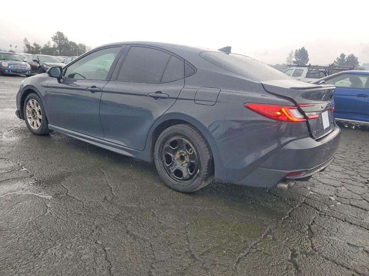 2025 TOYOTA CAMRY XSE photo 3
