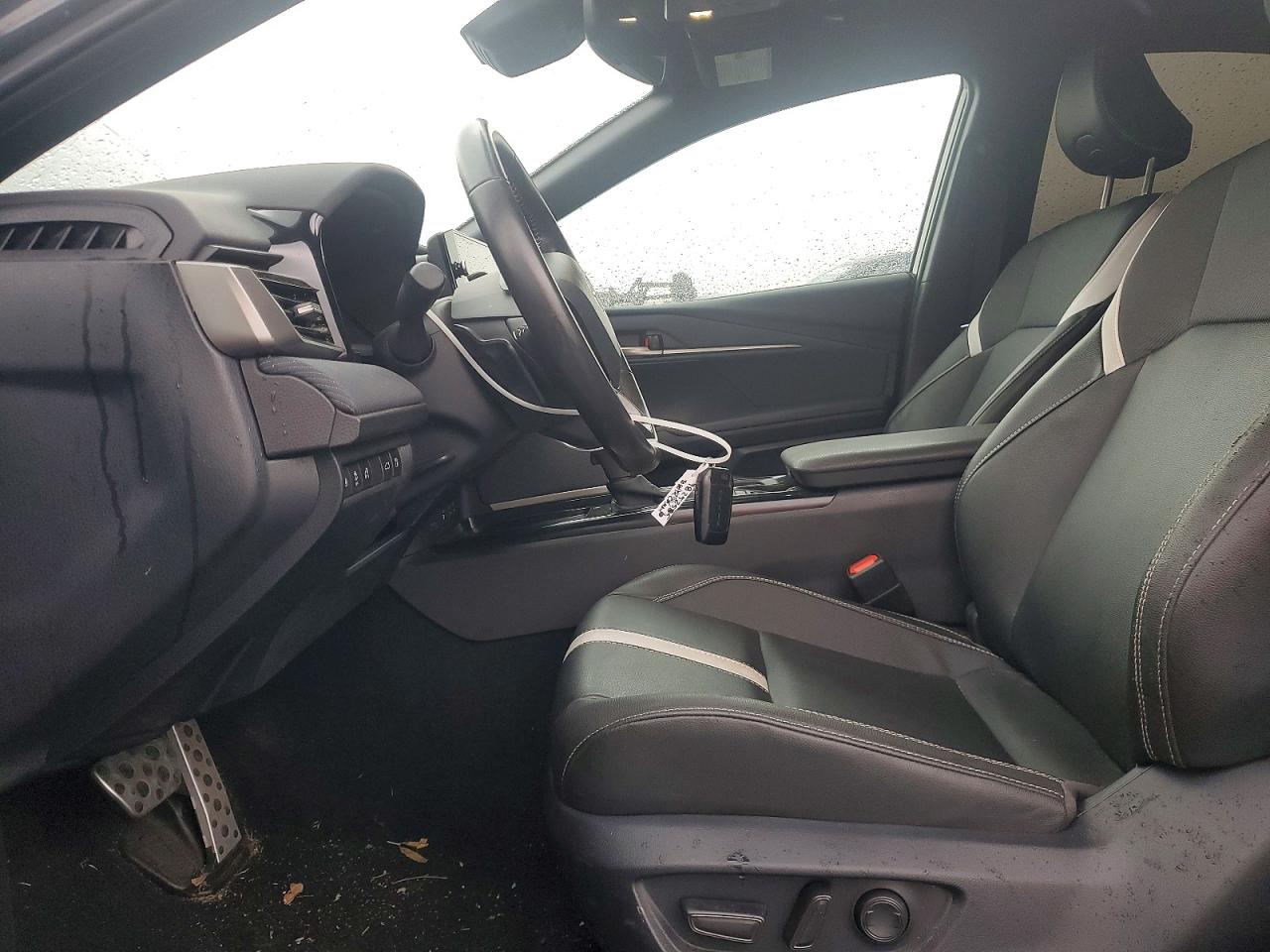 2025 TOYOTA CAMRY XSE photo 13