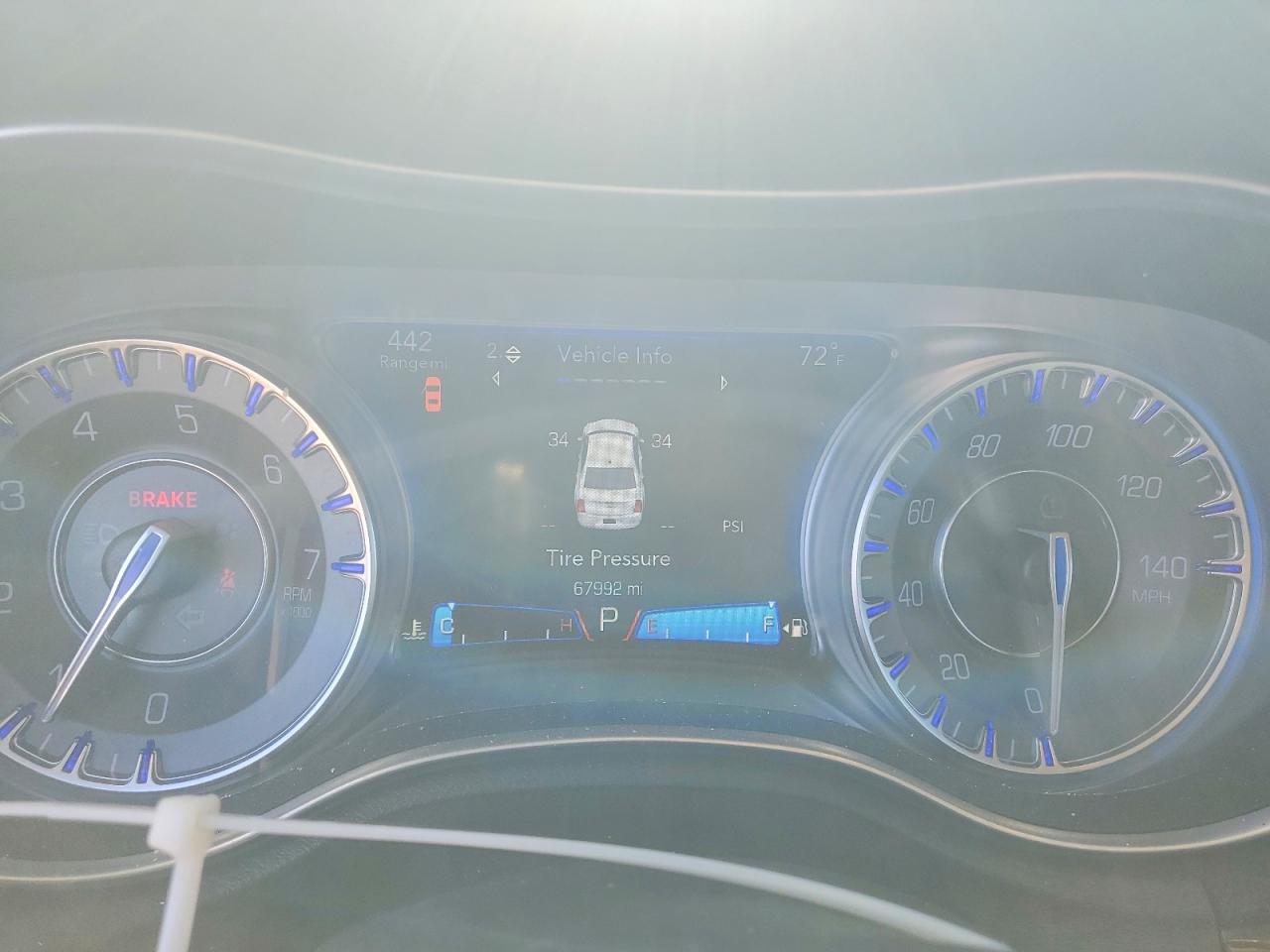 2016 CHRYSLER 300 LIMITED photo 9