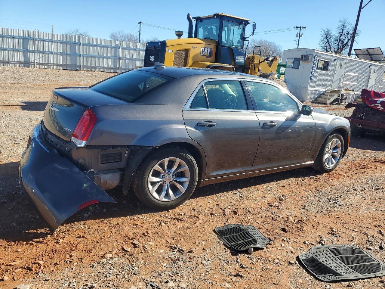 2016 CHRYSLER 300 LIMITED photo 3