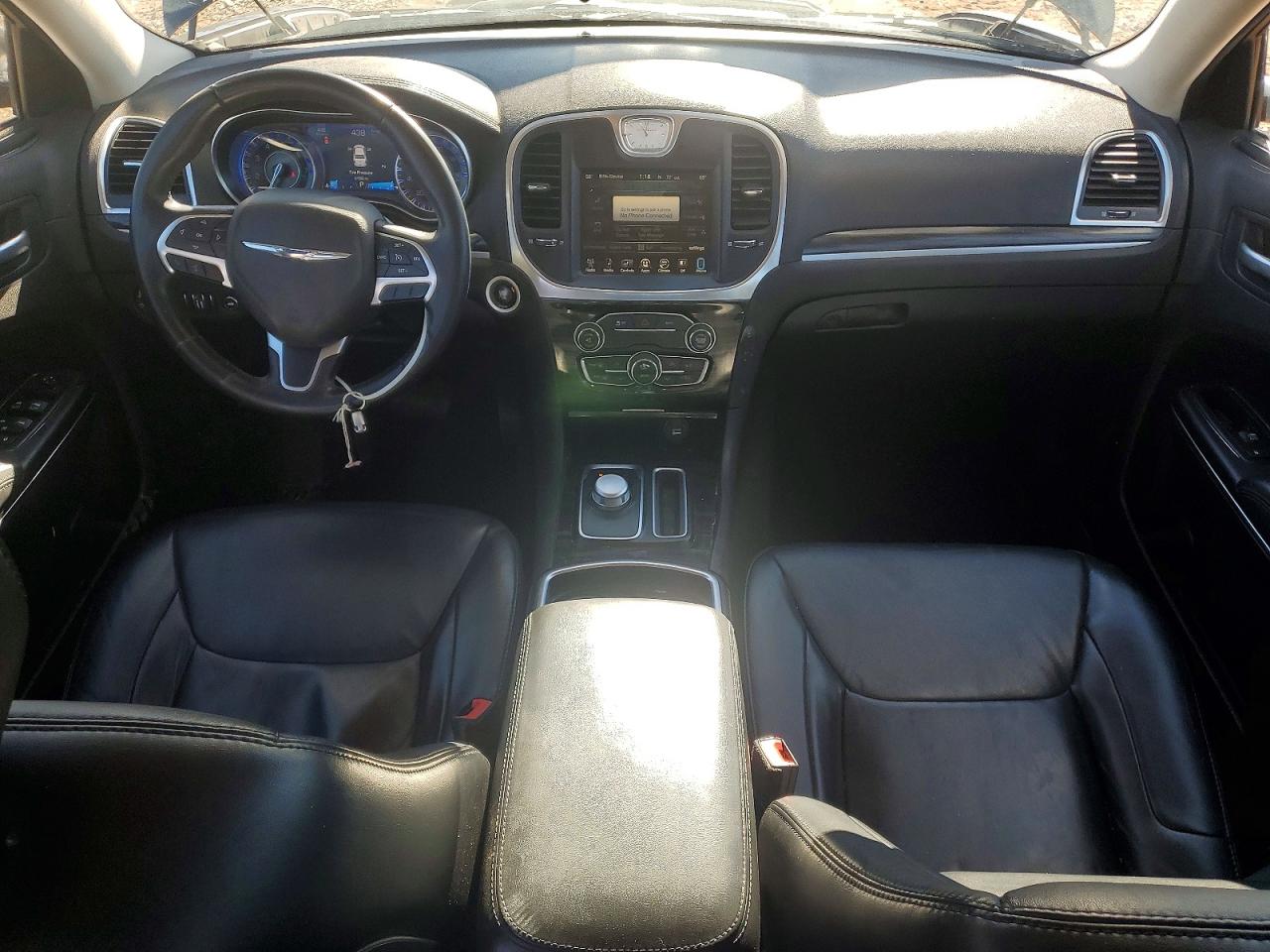 2016 CHRYSLER 300 LIMITED photo 8