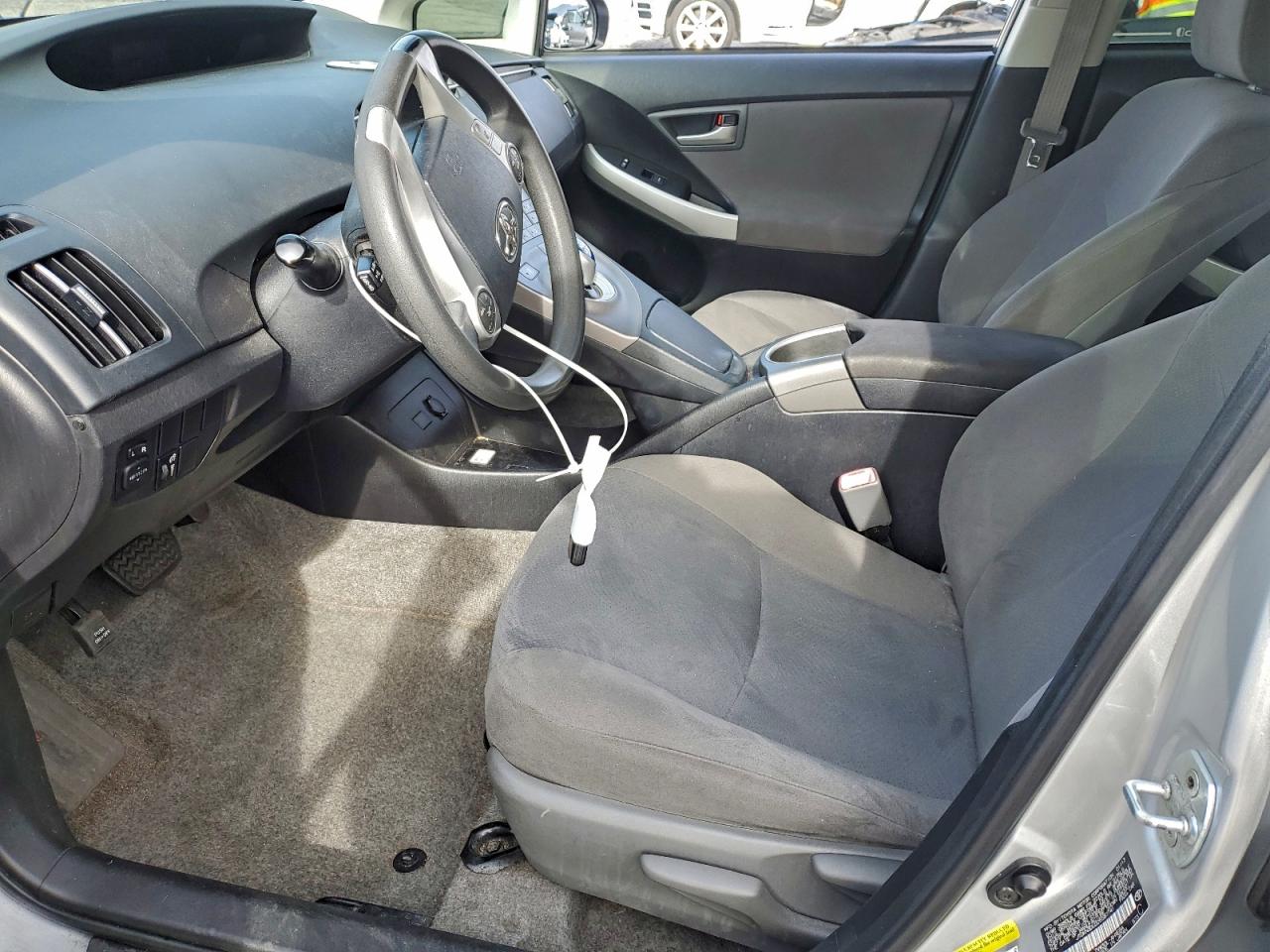 2013 TOYOTA PRIUS photo 13