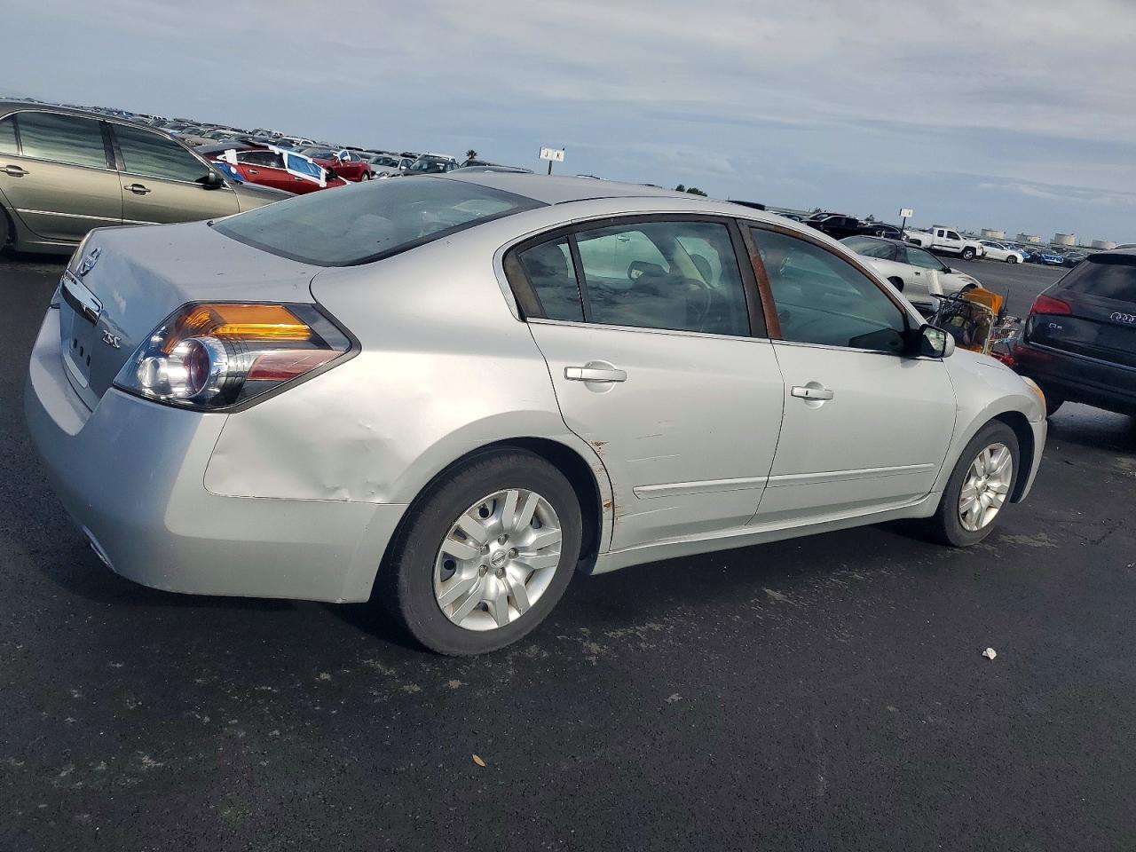 2011 NISSAN ALTIMA BASE photo 5