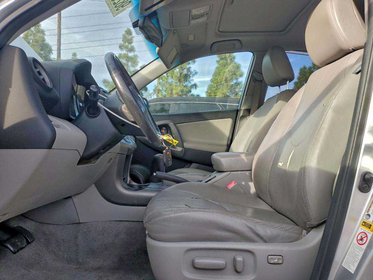 2010 TOYOTA RAV4 LIMITED photo 13