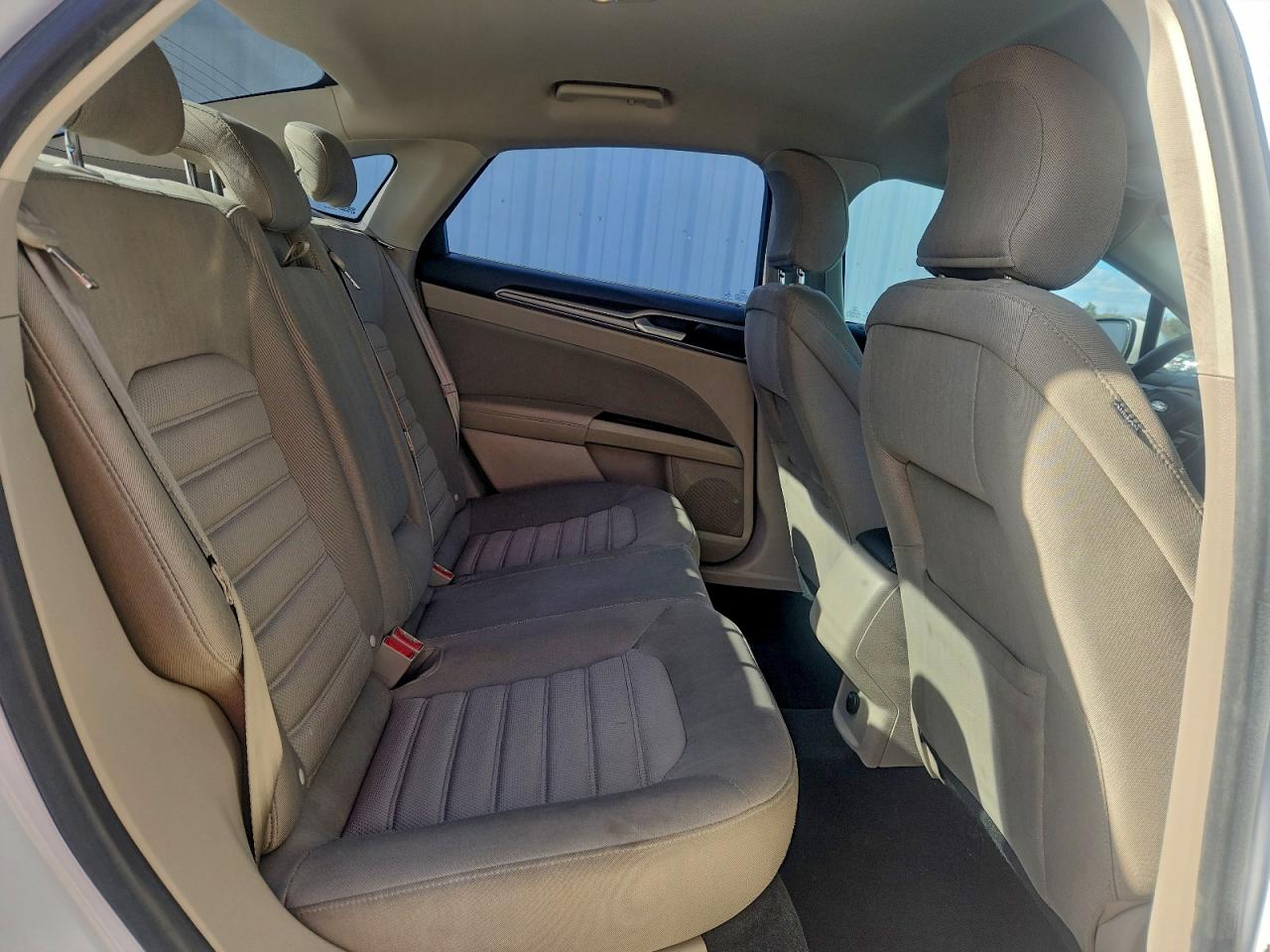 2017 FORD FUSION SE photo 10