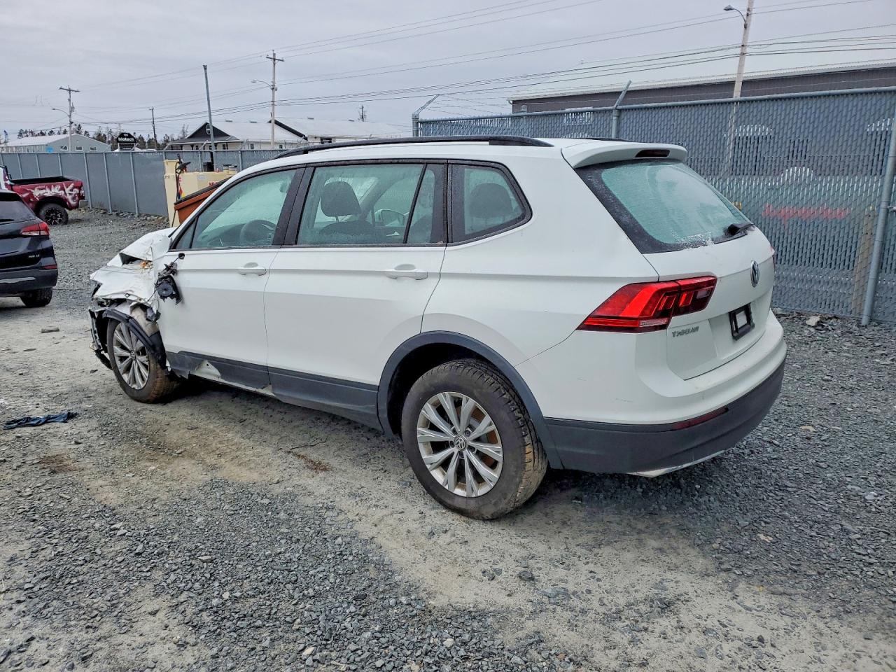 2020 VOLKSWAGEN TIGUAN S photo 2