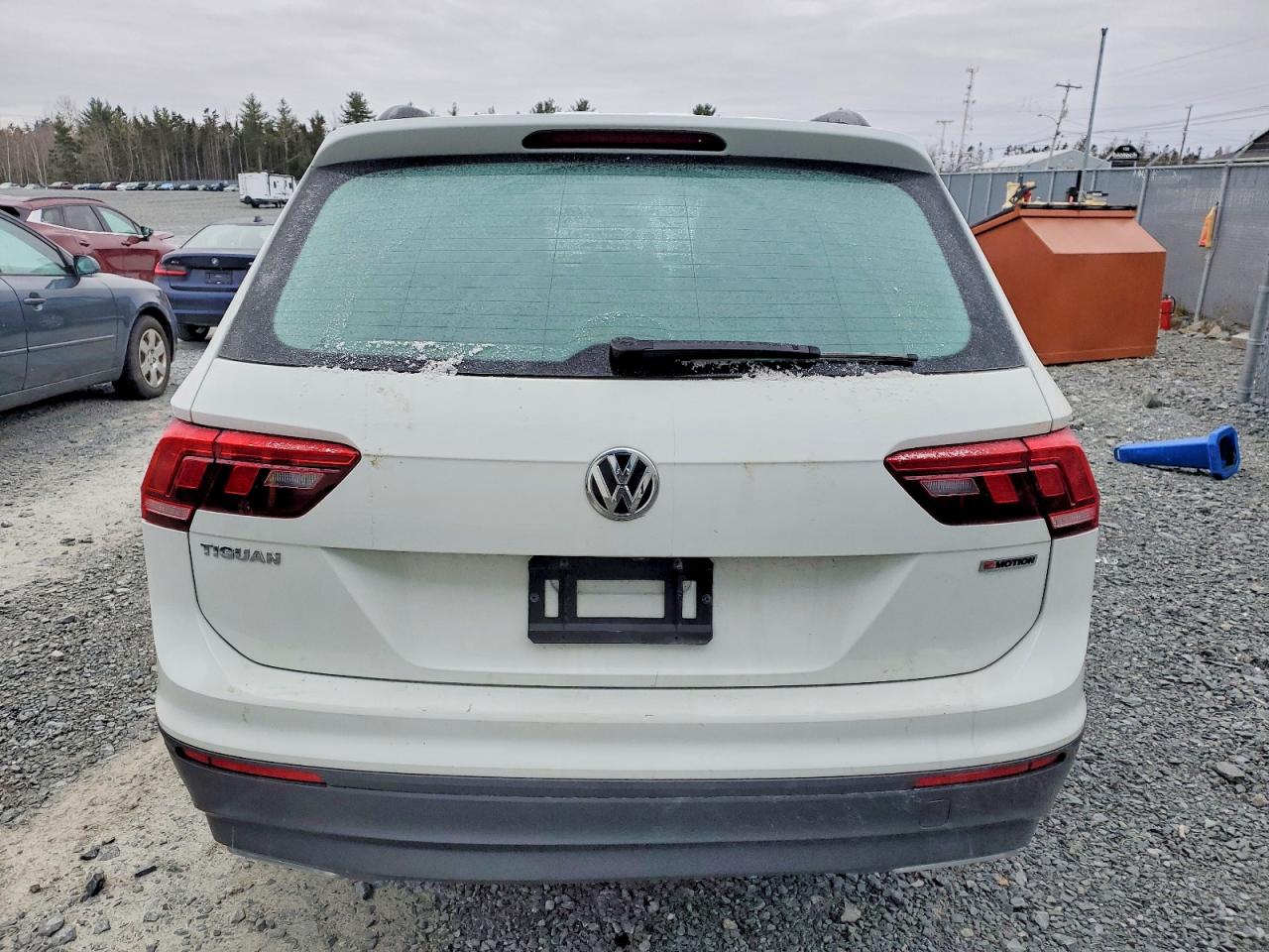 2020 VOLKSWAGEN TIGUAN S photo 6