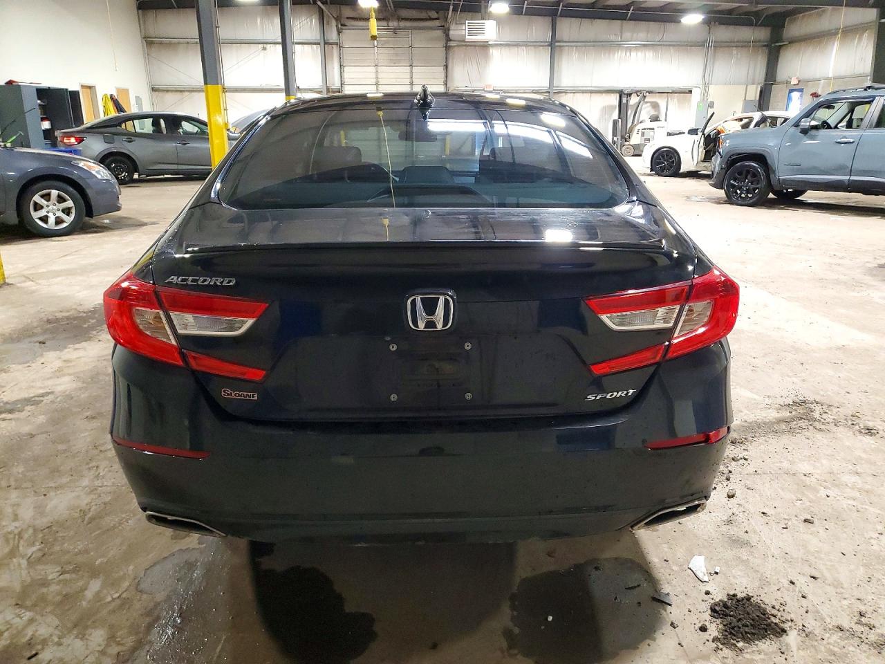 2018 HONDA ACCORD SPORT photo 11