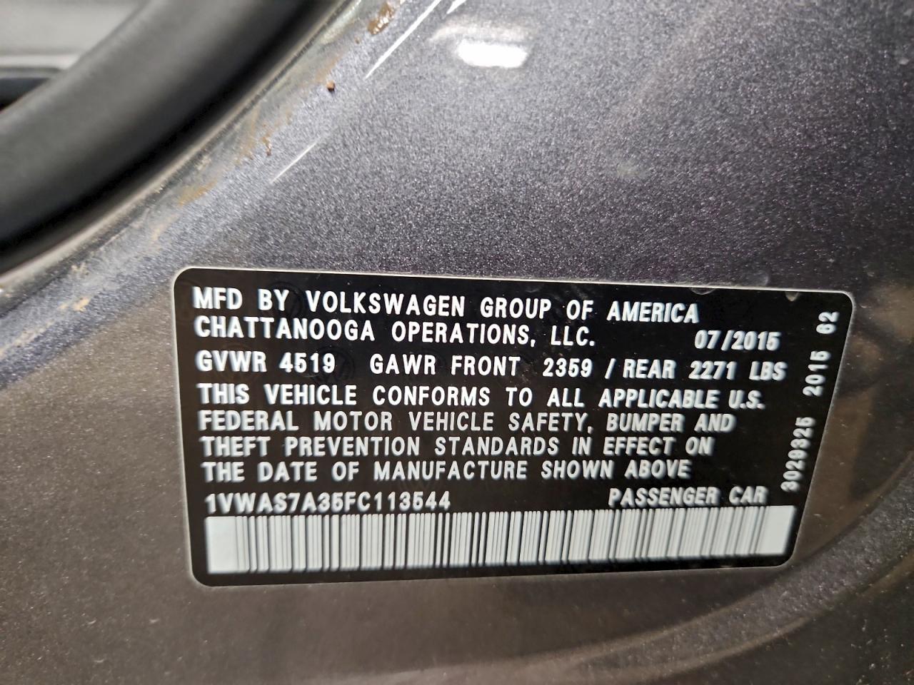 2015 VOLKSWAGEN PASSAT S photo 13