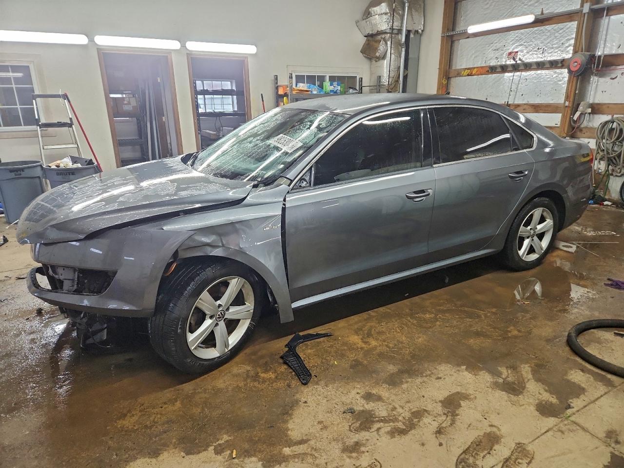 2015 VOLKSWAGEN PASSAT