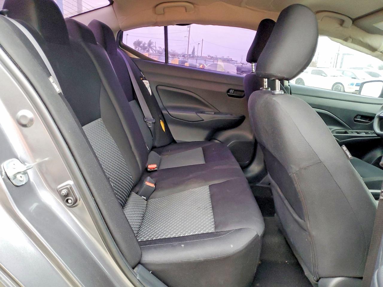 2021 NISSAN VERSA S photo 10