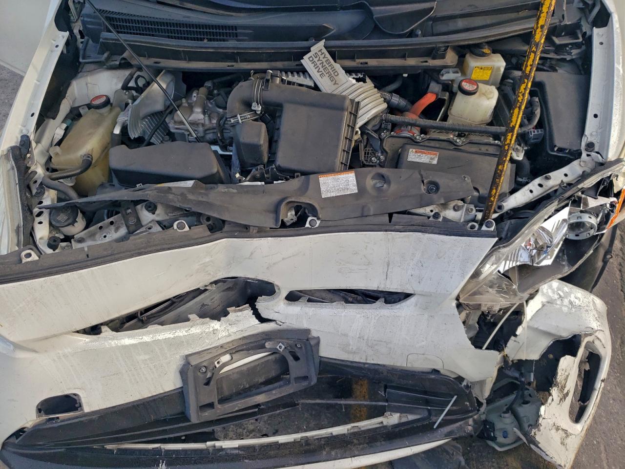 2015 TOYOTA PRIUS photo 11