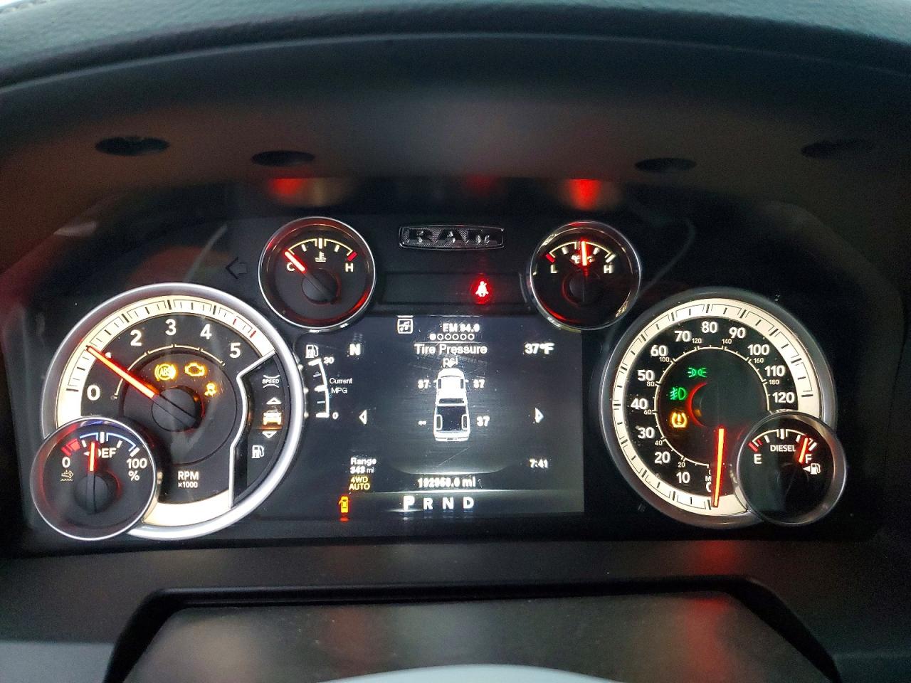 2014 RAM 1500 LARAMIE photo 9